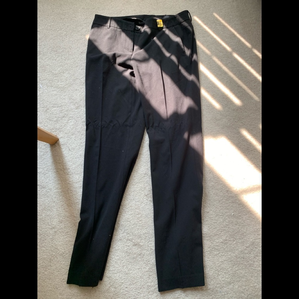 Black size 6 New York and company pants